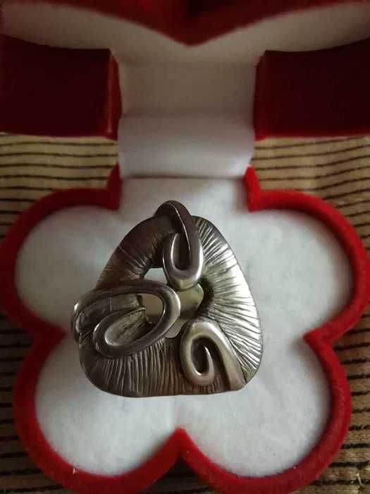Уникален сребърен пръстен, ръчна изработка