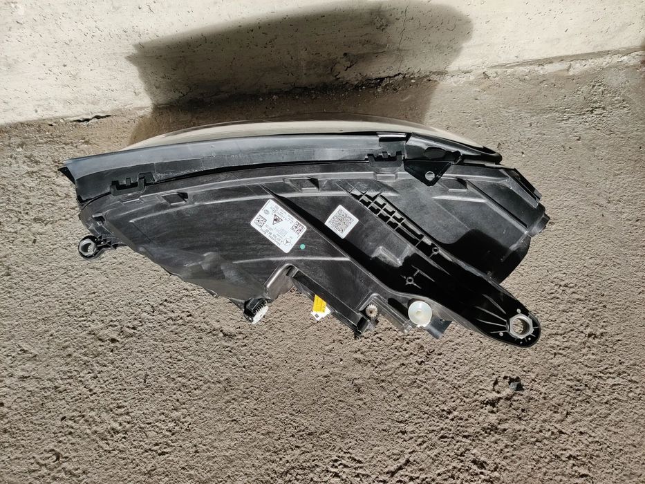 Far dreapta fata MULTIBEAM LED OEM Mercedes Benz GLE W167 Facelift 2024-2026 | A1679068409