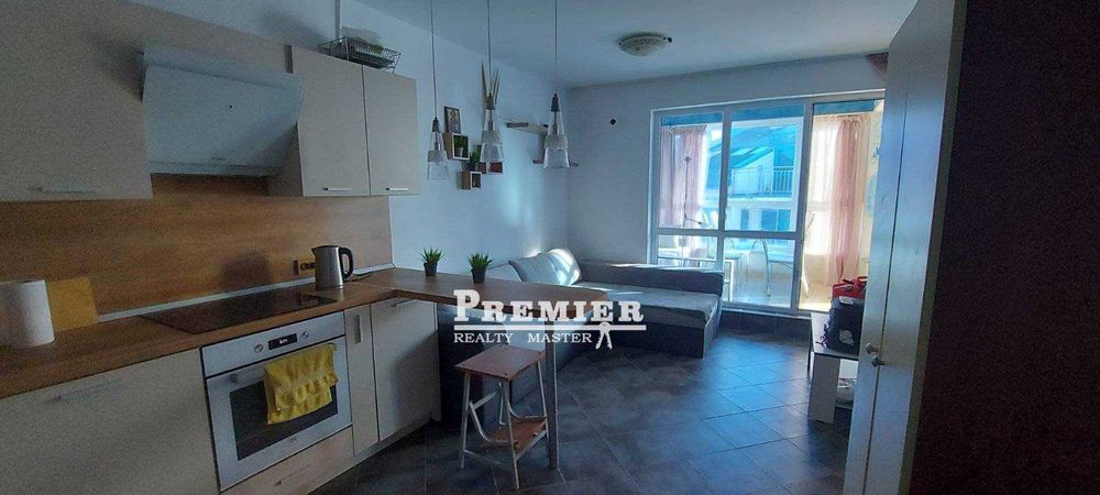 Продава се Тристаен апартамент в Поморие - 60 кв.м за 1234 €/кв.м - Снимка #1