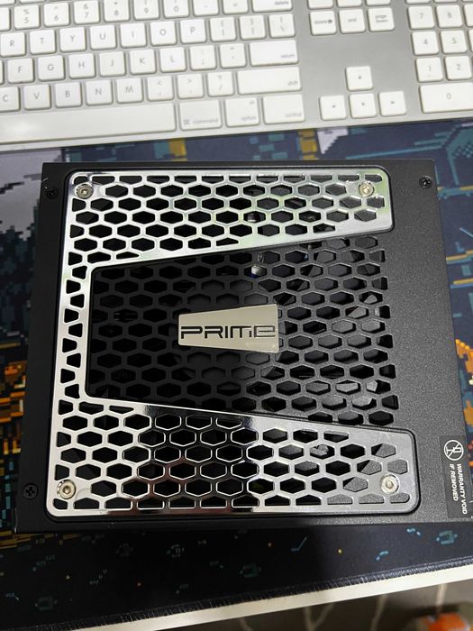 Sursa Seasonic PRIME Ultra 650W Titanium – full modulara