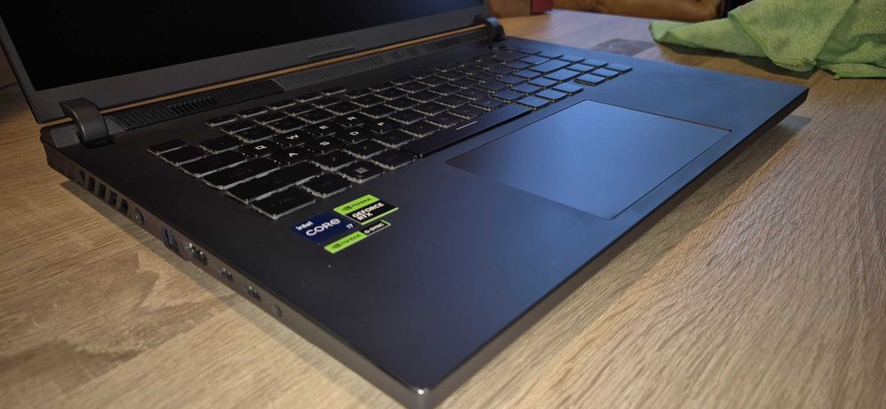 Asus RS Impecabil! - 13650HX 4050RTX - Laptop gaming -Garantie 08 2026