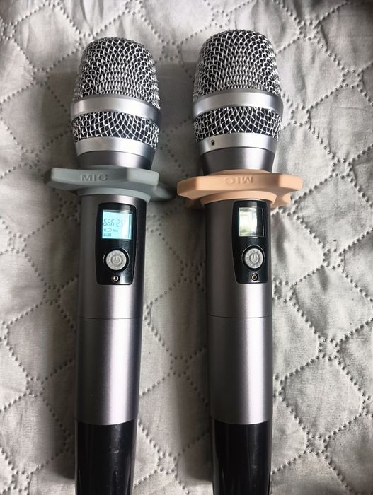 Два!ьБеспроводные микрофоны U-H 2 шт частоты 666,25 и 641,25 МГц работ