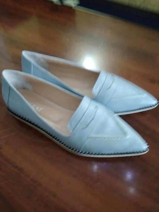 Продаю срочно новые туфли