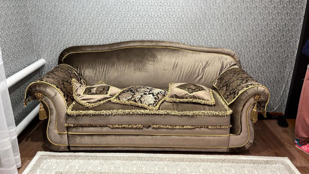 Продам диван в хорошем состоянии