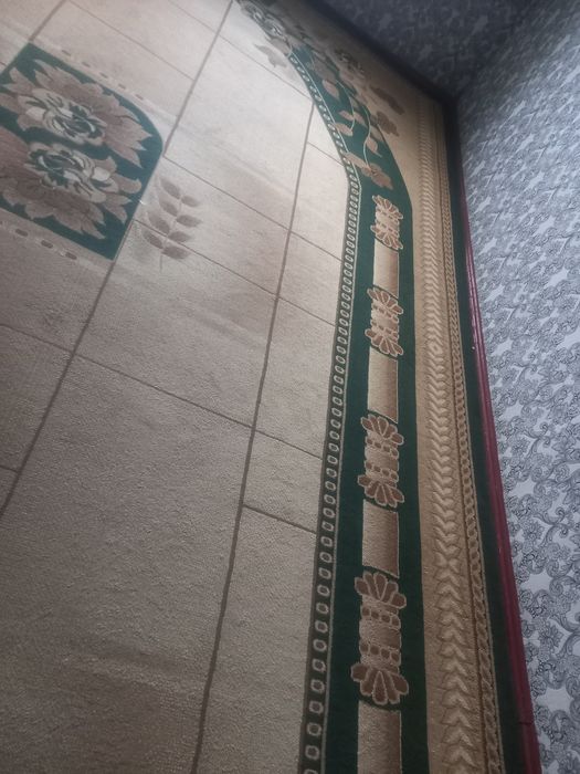 Ковёр продаётся ковёр