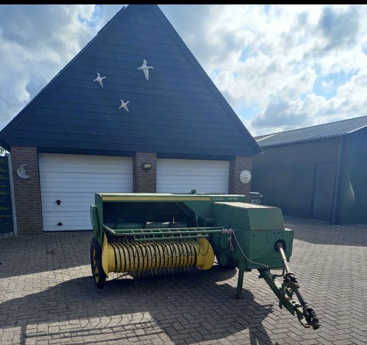Vand balotieră john deer 342