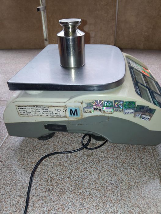 Електронна везна 30 кг