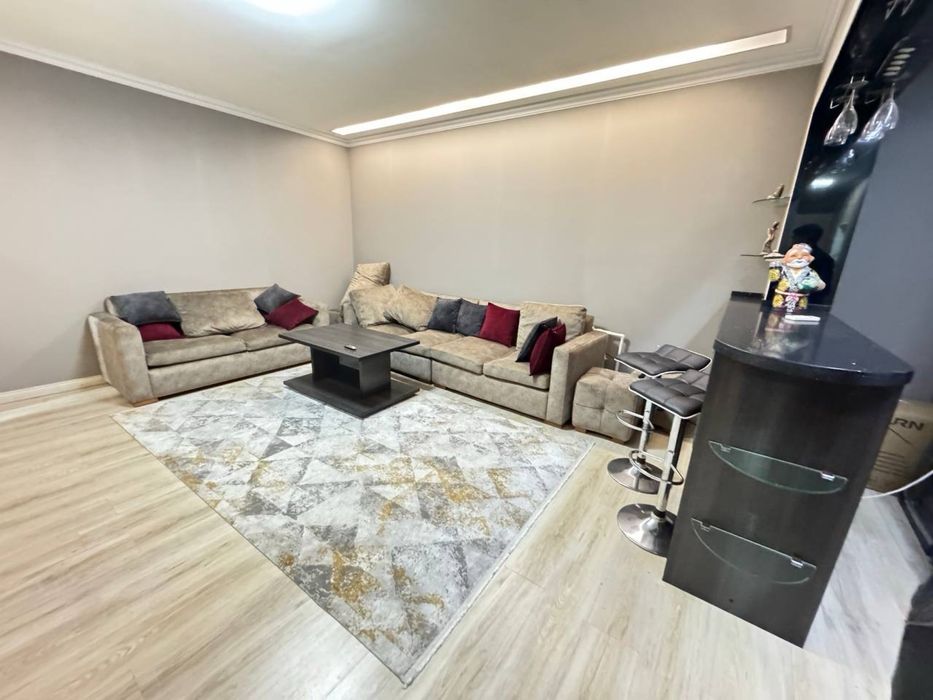 Сдается 2х комнатная квартира на Ц-1