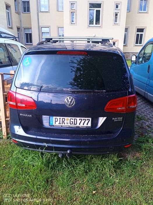 Продавам личния си автомобил