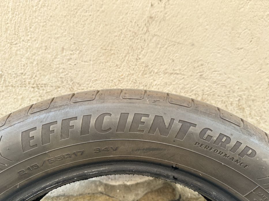 Автомобилни гуми 215 55 17 Goodyear