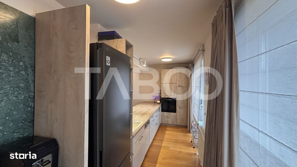 Penthouse 3 camere si doua locuri parcare de vanzare in City Residence