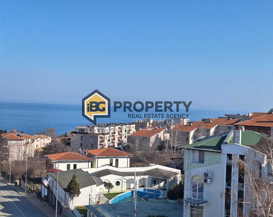 Просторен и светъл апартамент в Бяла