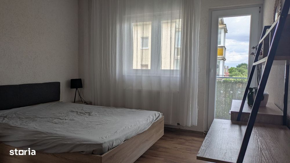 Inchiriez ap cu 2 dormitoare, decomandat, bloc nou, centru!