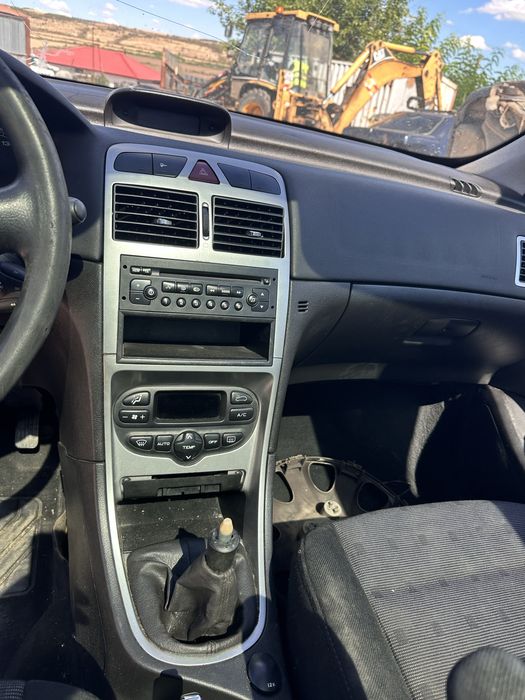 Peugeot 307 2.0 HDi – на части