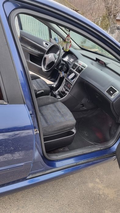 Vând Peugeot 307, an 2004, euro 3, motor 2.0 HDI 90CP.

-408 XXX Km
-c