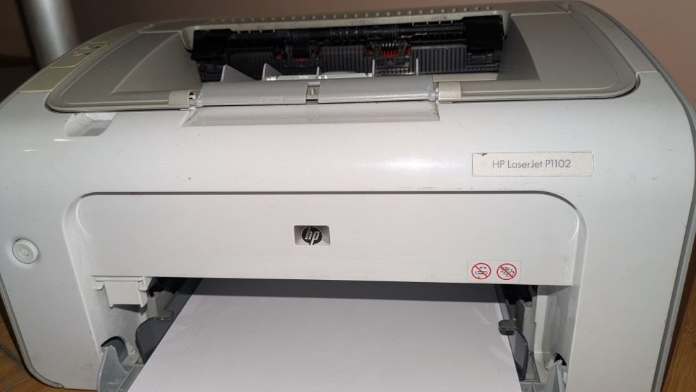 Продам принтер HP LaserJet P1102