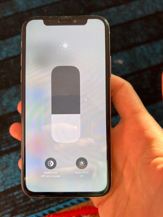 Iphone X srochna sotiladi