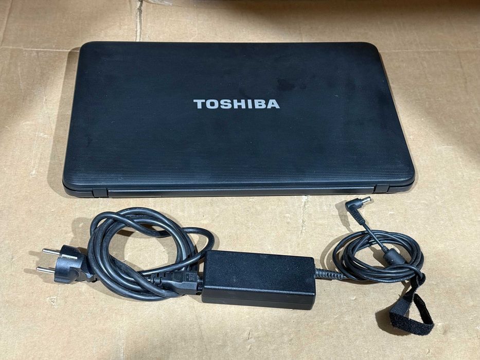 Лаптоп Toshiba Satellite C850D-119