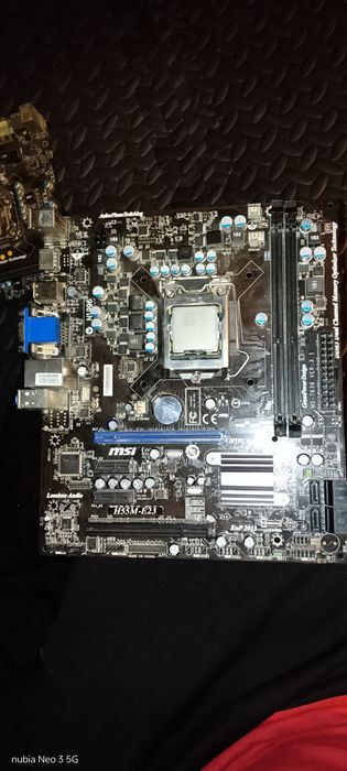 Se vinde placa de bază socket LGA 1156 H55M-E32