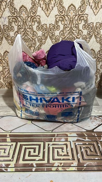 Отдам даром детский вещи……..