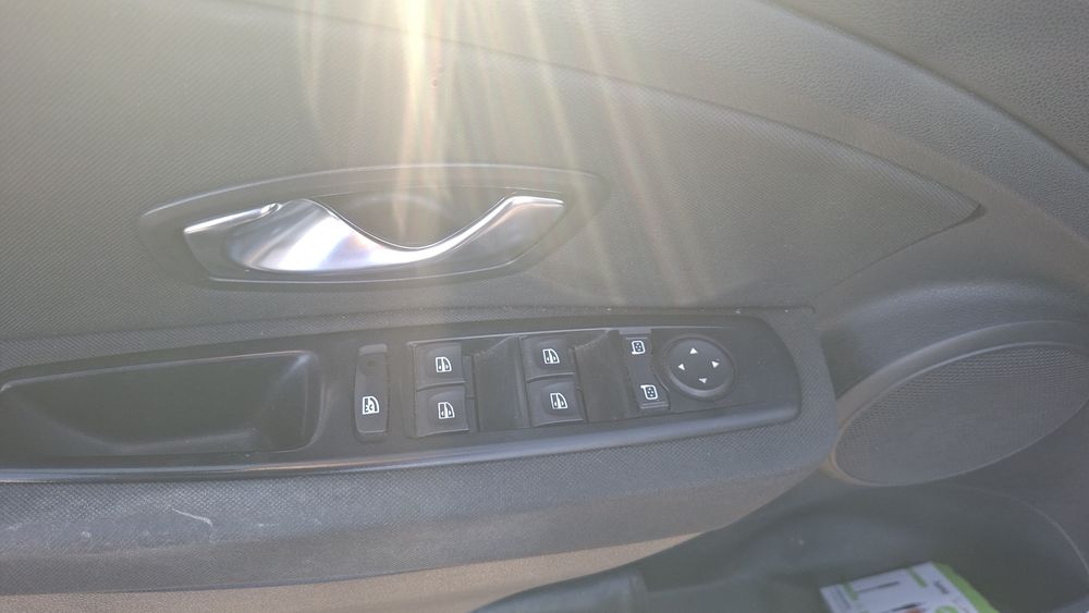 RENAULT Megane 2011 — imagine 3