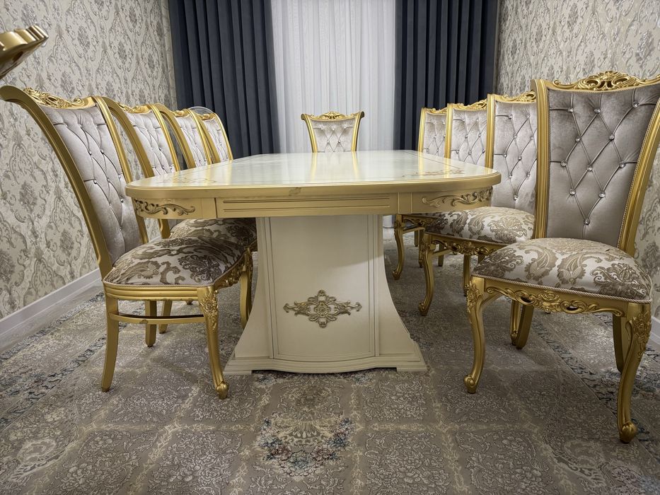 Срочно продам стол и стулья!