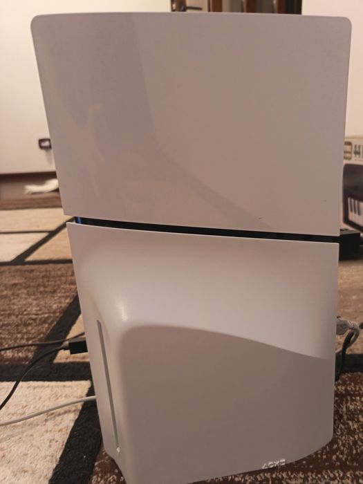 Titlu recomandat:
PS5 Slim 1TB Ca Nou, Garanție, 2 Controllere, Funcționează Perfect