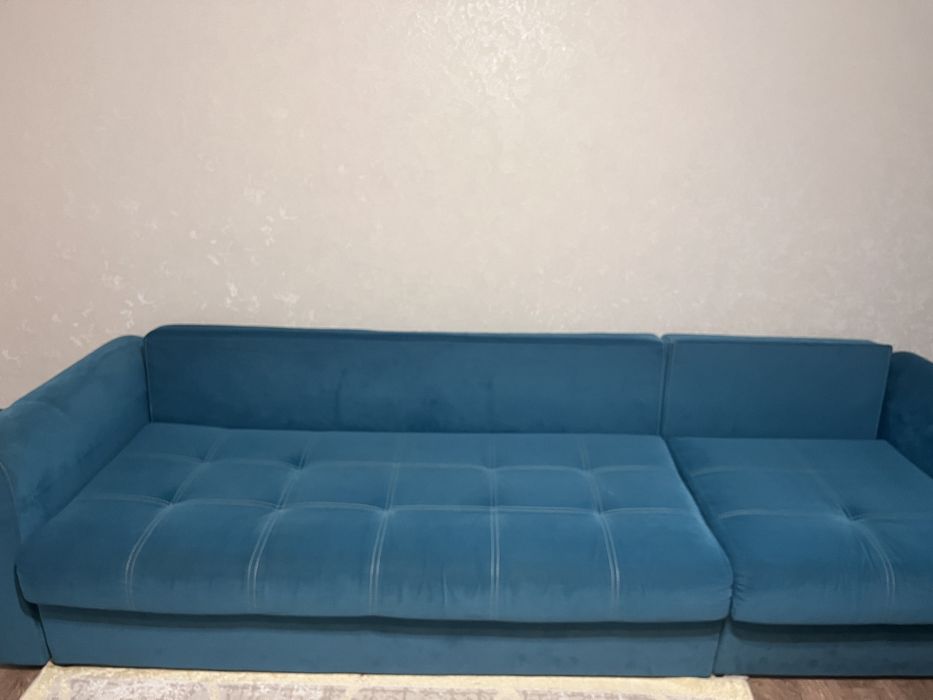 Продам диван для гостинной