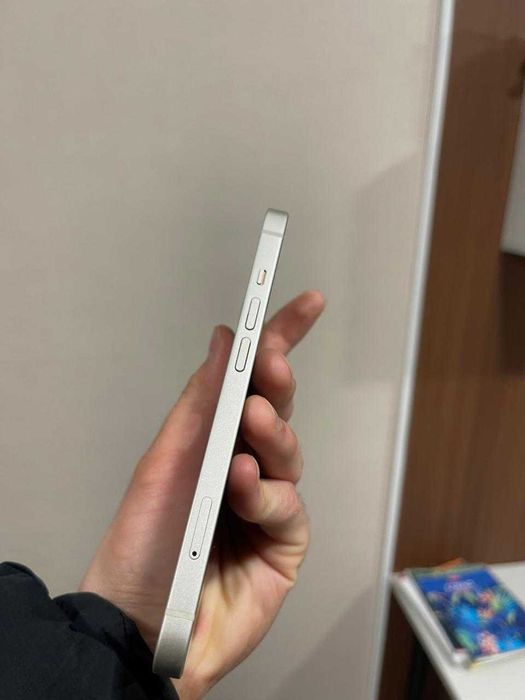 Айфон 13 128 гб.