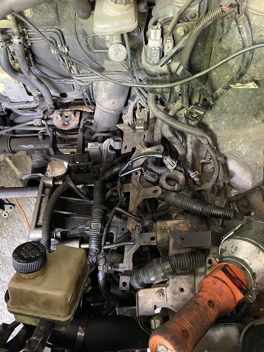 Мазда мпв на части дизел