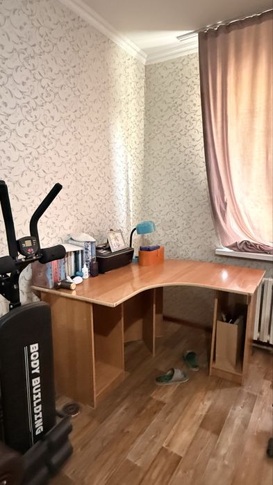 Парта продается.
