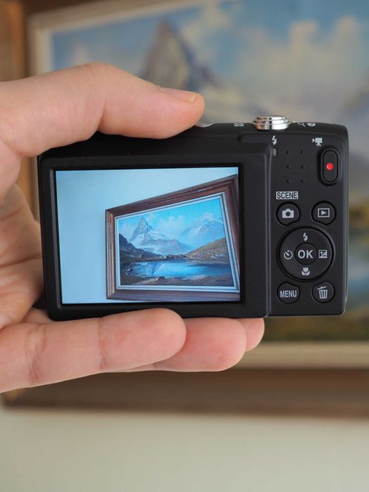 Nikon Coolpix A100 20mp x5 zoom компактен фотоапарат, нов, със зарядно