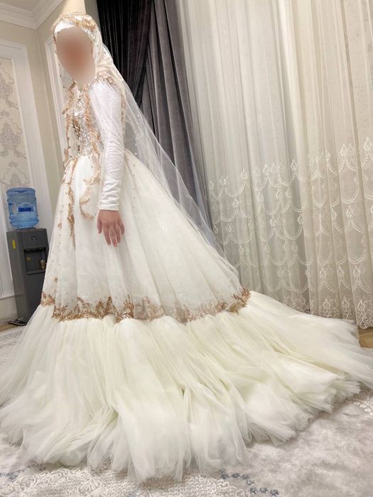 To’y marosim salom uchun ko’yne yengi kiyilmagan  fata 2 ta