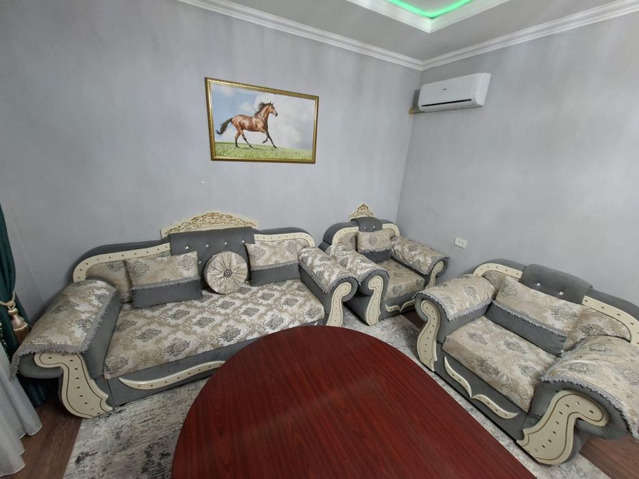 Продается диван с креслами