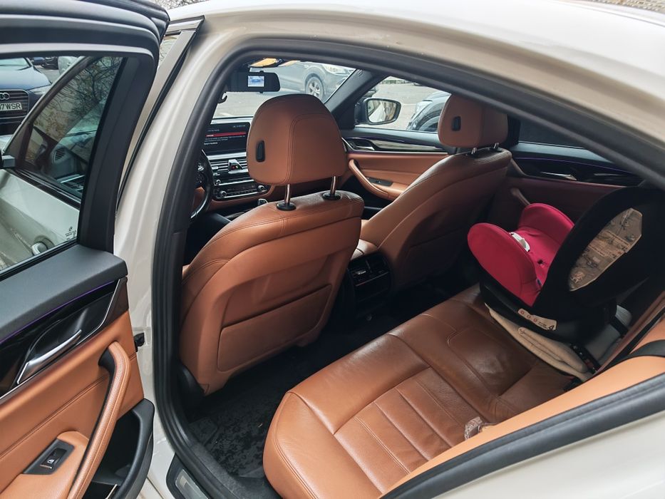Vând BMW 520d g30