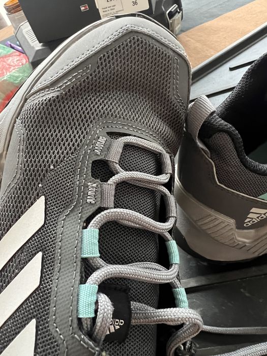 Adidas traxion copii
