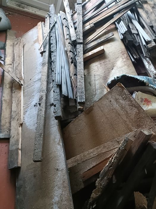 Отдам даром доски рамы с балкона