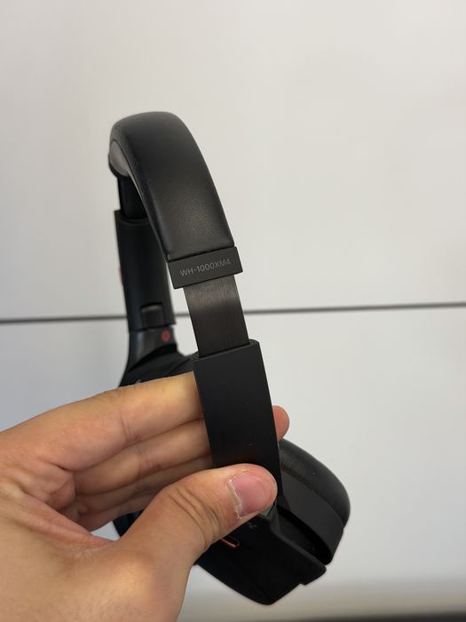 Слушалки Sony WH-1000XM4