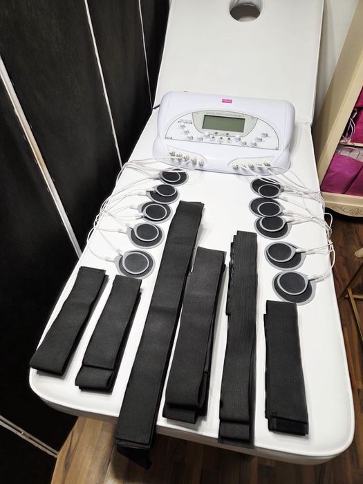 Vand aparat electrostimulare si pat cosmetic