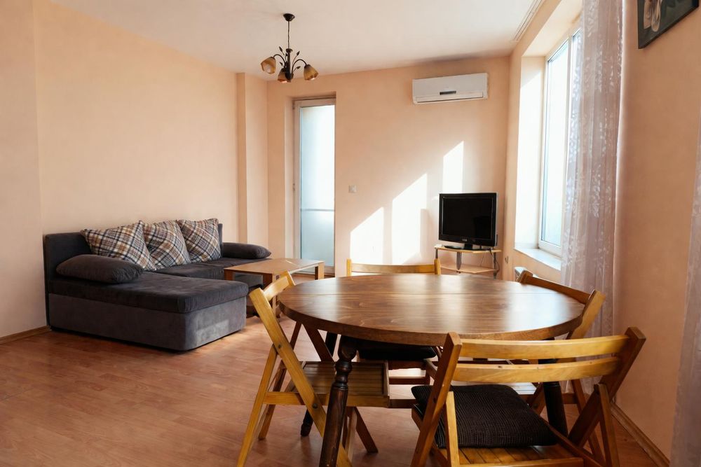 Дава се под наем Двустаен апартамент в София, Младост 1А - 70 кв.м за 558.45 € - Снимка #1