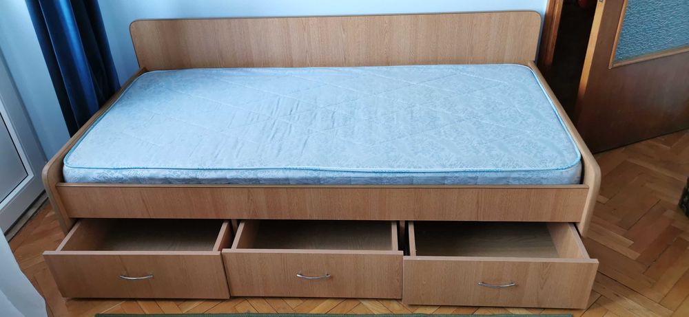 Set mobila dormitor cu pat pentru copil