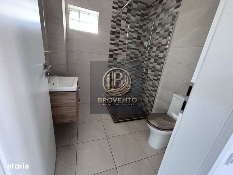 Casa tip bloc de apartamente - birouri