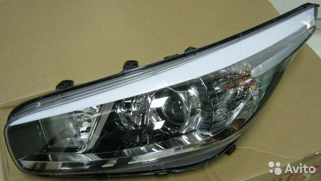 Фара Hyndai Elantra2011