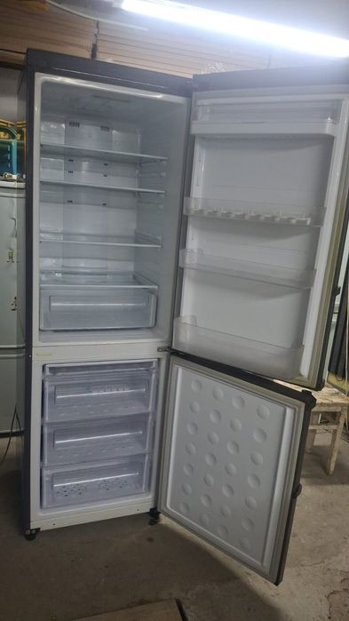 Продам холодильник