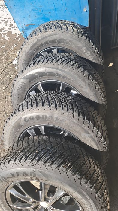 Автошина 235 55R17
