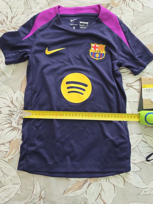 Чисто нова детска тениска Nike FC Barcelona (Барселона) с етикети - размер S