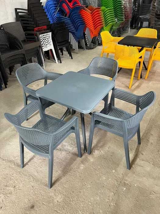 Висококачествен елегантен комплект маса + 4 или 6 стола 3 цвята мод.10