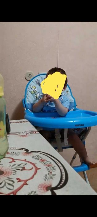 Столик для кормления, дектский столик