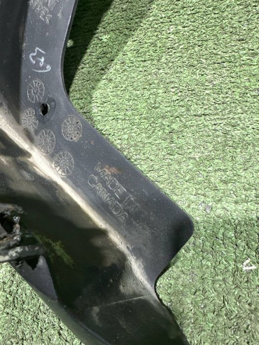 Бризгавик Toyota Avalon 2002