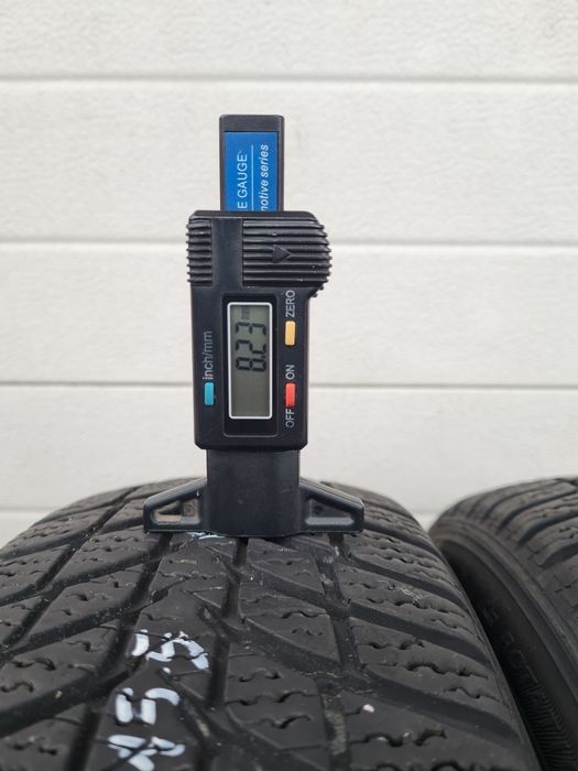 Зимни гуми 2 броя KUMHO Izen KW23 155 60 R15 дот 1122